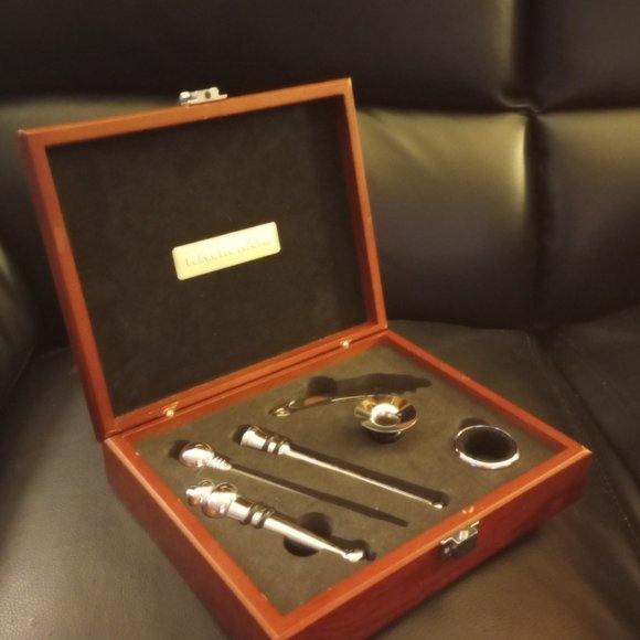 Kitchen Aid Wine Opener Kit Limited Edition RARE - Picture 3 of 9